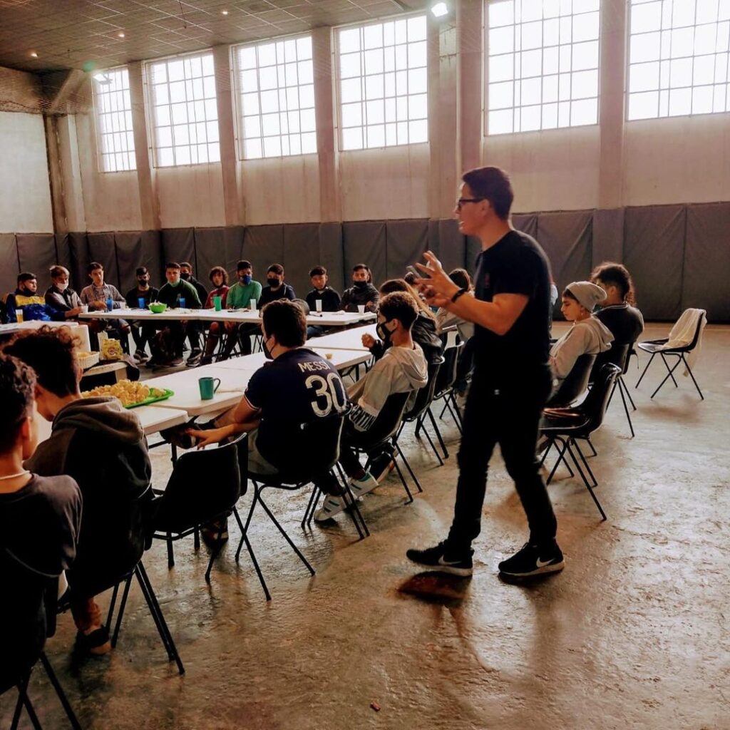 Adole iglesia avance cristiano_3