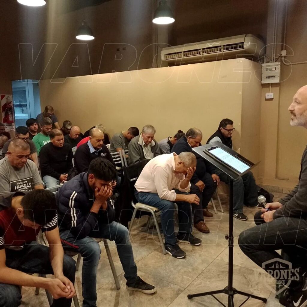 Varones en avance - Iglesia Avance Cristiano - 3